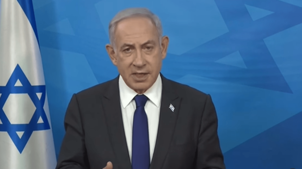 Israel ataca capital e cidades portuárias do Iêmen
