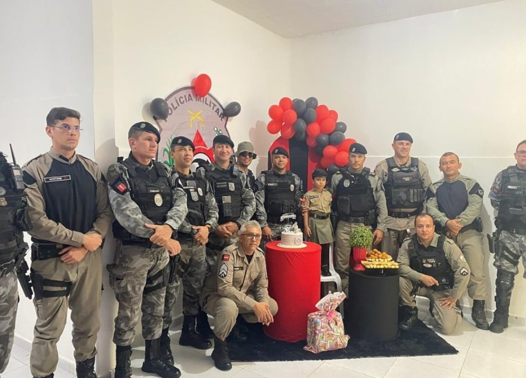Polícia Militar recebe visita de criança autista na cidade de Pombal