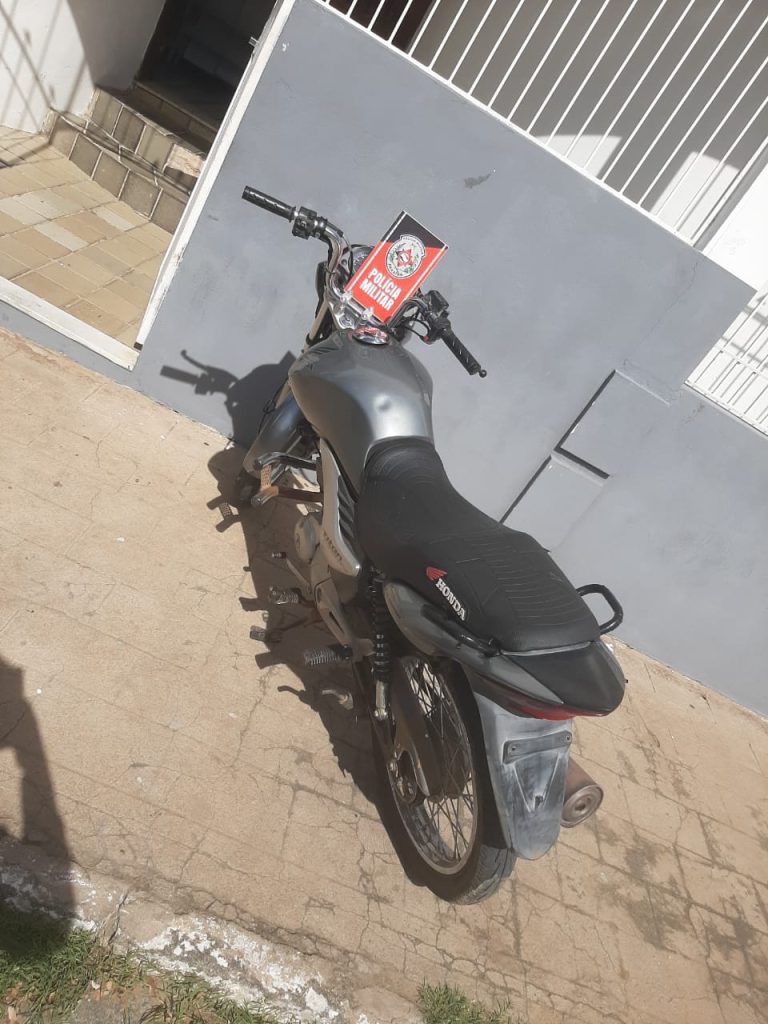 POLÍCIA MILITAR RECUPERA MOTO COM QUEIXA DE ROUBO EM PAULISTA