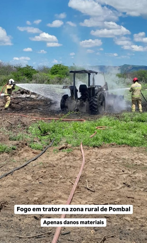 Trator pega fogo na zona rural da cidade de Pombal