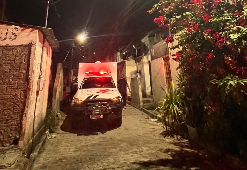 Homem tem casa invadida e é assassinado a tiros em Campina Grande, na Paraíba