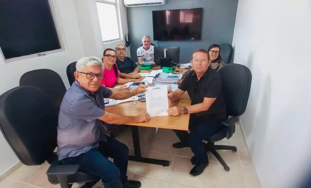 Justiça Eleitoral, julga improcedente ação de Pedro Feitosa contra Verissinho e Galego da Gavel por suposta prática de conduta vedada