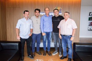 Produtores de cana-de-açúcar pedem ajuda e Hugo Motta entra em campo para defender o setor