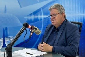 João rebate Cícero sobre a ponte do futuro e atribui críticas a “jogada de marketing”
