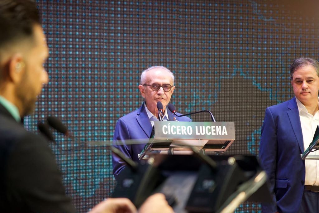 Cícero se destaca em primeiro debate e reforça compromisso com a segurança hídrica do Estado