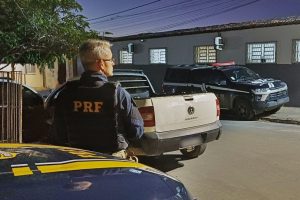 Quatro homens são detidos e quatro veículos roubados recuperados na PB