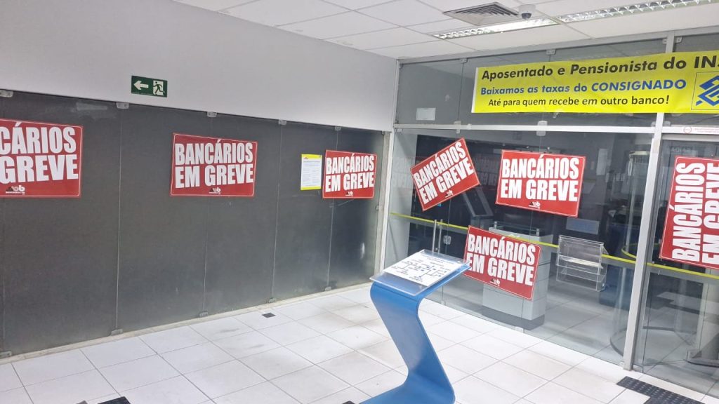 Negociações não avançam e Caixa e Banco do Brasil amanhecem de portas fechadas