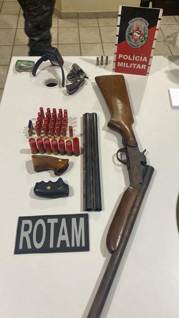 POLÍCIA MILITAR APREENDE DUAS ARMAS DE FOGO DURANTE OPERAÇÃO EM SÃO BENTO
