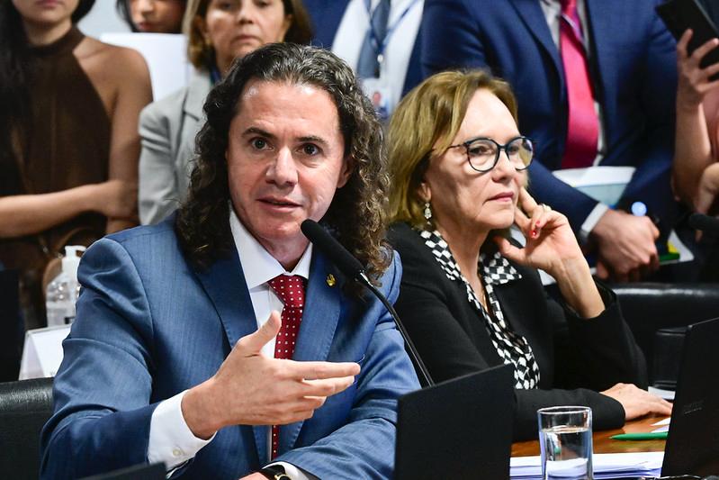 VÍDEO: No Senado, Veneziano anuncia voto favorável à redução da escala de trabalho 6×1 sem redução de salários