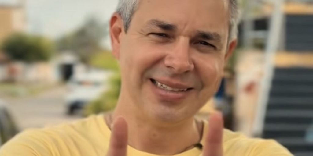 André Coutinho volta à política após cassação e entra na campanha de Lucas em Cabedelo