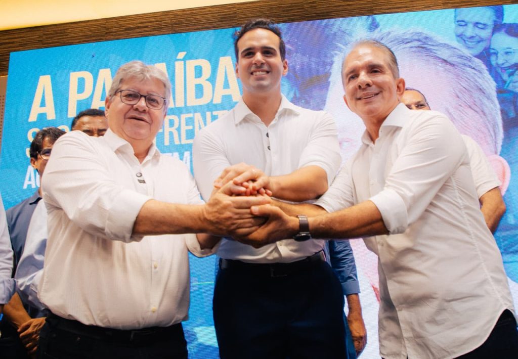 Lucas, João e Nabor votam juntos em Campina, João Pessoa e Patos